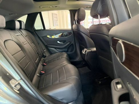 Used 2018 Mercedes-Benz GLC 300 4MATIC image 23