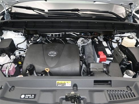 Used 2022 Toyota Highlander LE image 20