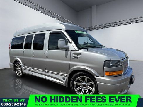 Used 2018 GMC Savana 2500 w/ Enhanced Convenience Package image 1