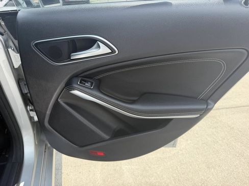 Used 2014 Mercedes-Benz CLA 250 image 25