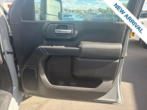 Used 2025 Chevrolet Silverado 2500 Custom w/ Custom Value Package AWD/4WD image 10