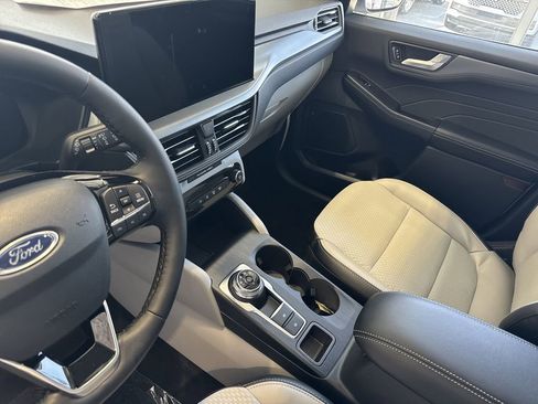 New 2026 Ford Escape SE image 22