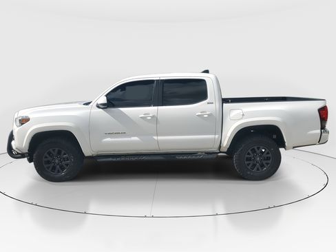 Used 2021 Toyota Tacoma SR5 image 6