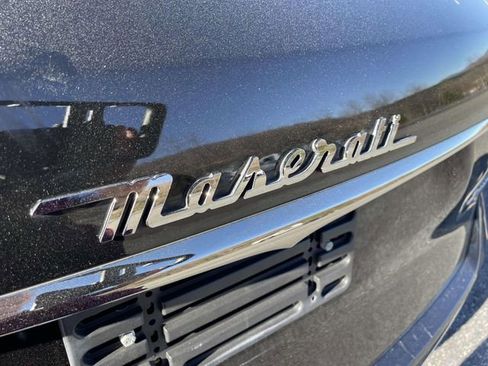 Used 2021 Maserati Levante image 11