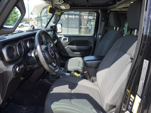 Used 2021 Jeep Gladiator Sport AWD/4WD image 24