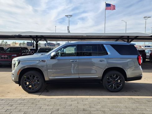 New 2026 GMC Yukon Denali w/ Denali Reserve Package image 6