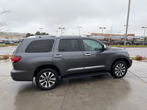 Used 2019 Toyota Sequoia Limited w/ Safety & Convenience Package AWD/4WD image 14