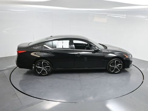 Used 2023 Nissan Altima 2.5 SR image 57
