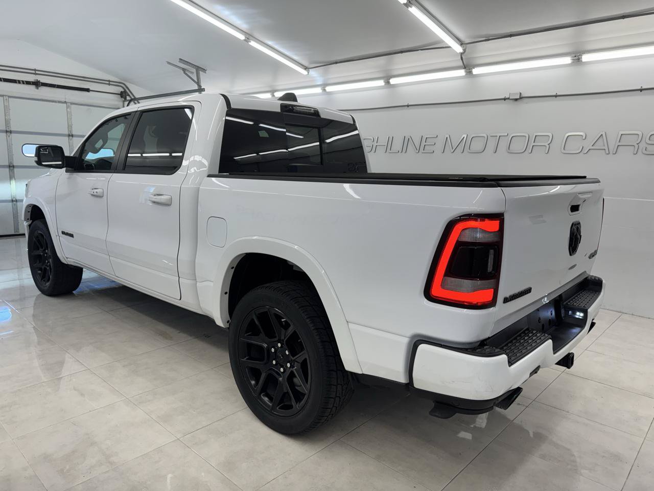 Used 2021 RAM 1500 Laramie AWD/4WD image 7