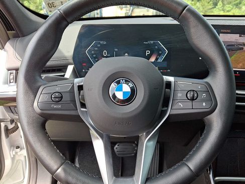 Used 2025 BMW X1 xDrive28i w/ Convenience Package AWD/4WD image 19