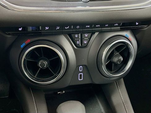 Certified 2025 Chevrolet Blazer LT image 15