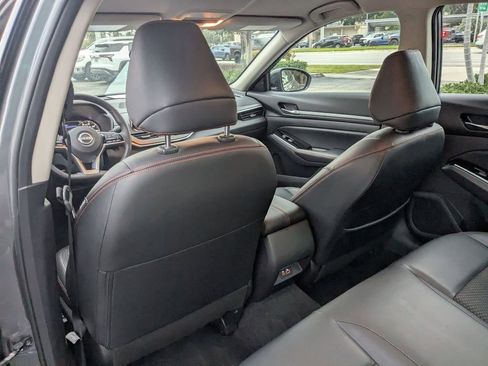 Used 2025 Nissan Altima 2.5 SR image 22