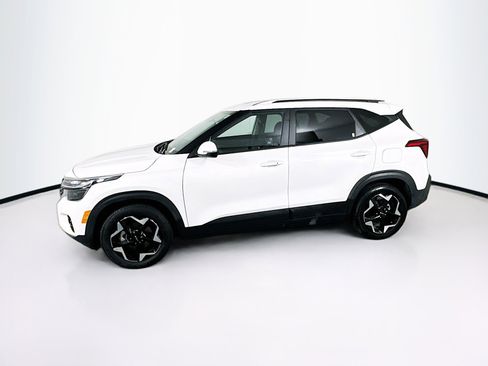 Used 2025 Kia Seltos S image 4