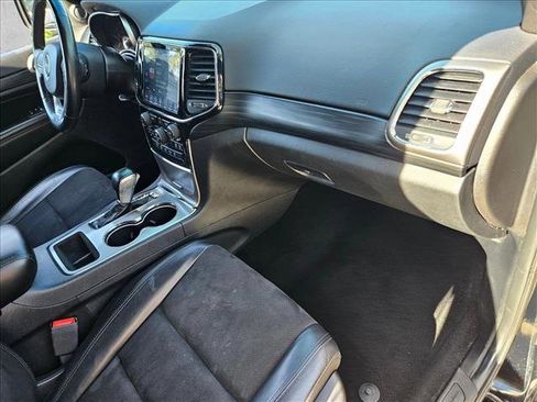 Used 2020 Jeep Grand Cherokee Altitude AWD/4WD image 20