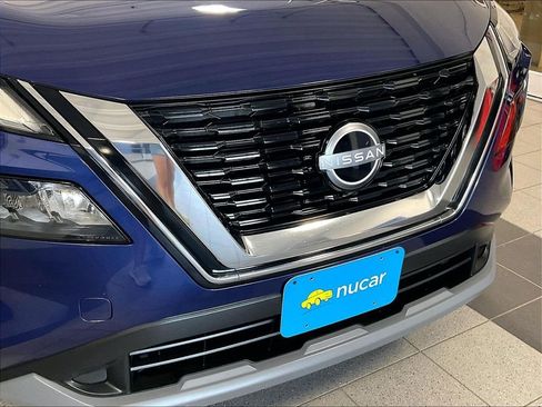 Used 2023 Nissan Rogue S AWD/4WD image 30