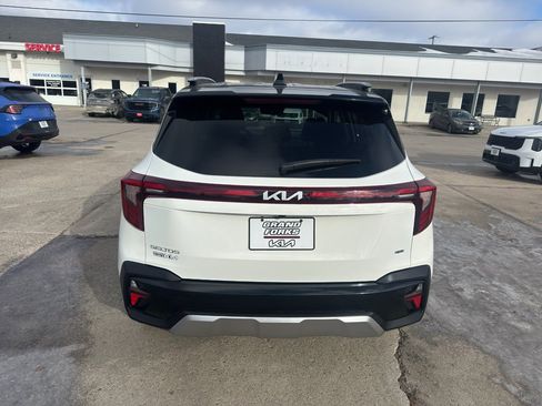 Used 2024 Kia Seltos SX image 6