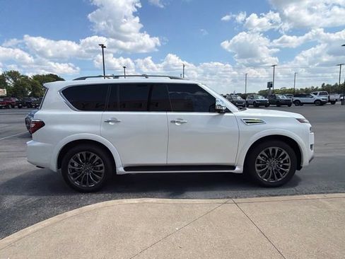 Used 2023 Nissan Armada Platinum w/ Cargo Package AWD/4WD image 4
