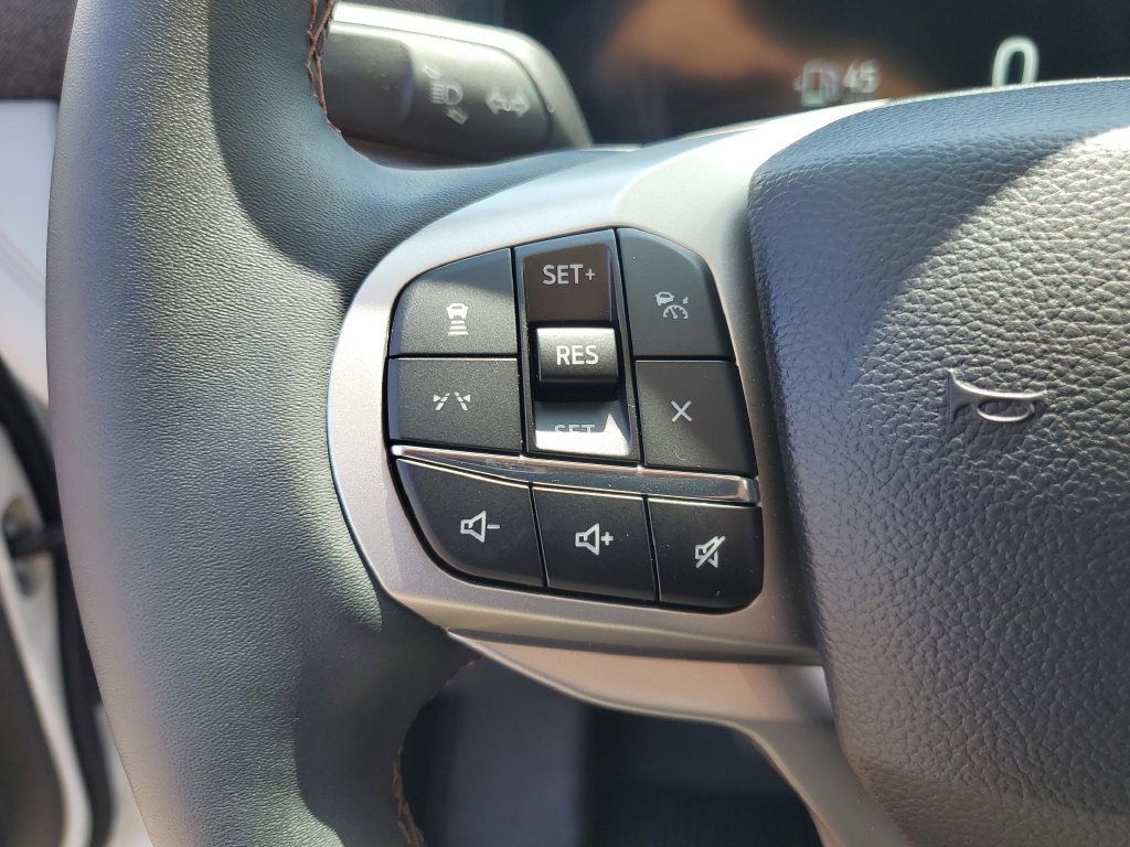 Used 2026 Ford Explorer Active w/ Active Comfort Package RWD image 11