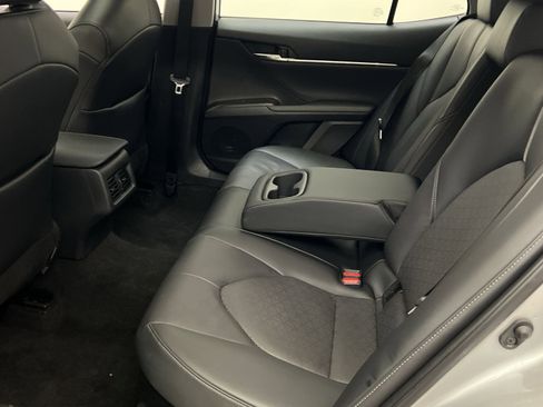 Used 2022 Toyota Camry XSE image 23