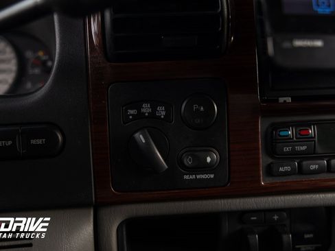 Used 2006 Ford F250 Lariat image 35