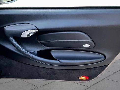 Used 2002 Porsche Boxster RWD image 20