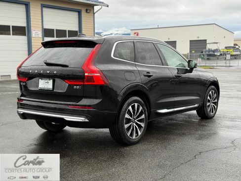 Used 2023 Volvo XC60 B5 Plus image 7