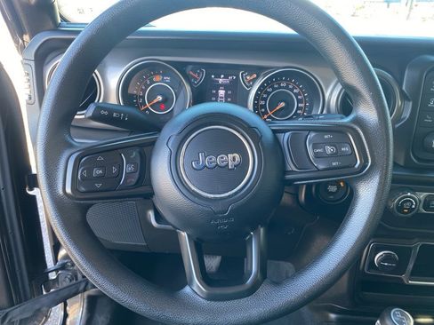 Used 2021 Jeep Wrangler Unlimited Sport image 18