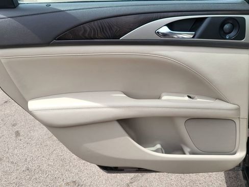 Used 2018 Lincoln MKZ Reserve w/ Climate Package FWD image 21