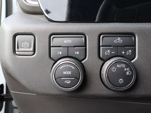 Used 2023 Chevrolet Silverado 1500 LT w/ Protection Package image 18