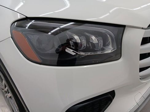 Used 2025 Mercedes-Benz GLS 450 4MATIC image 4