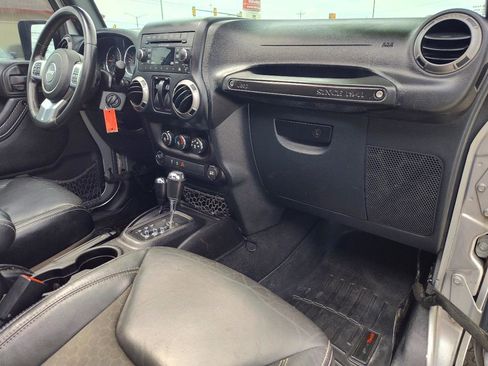 Used 2016 Jeep Wrangler Sport AWD/4WD image 34