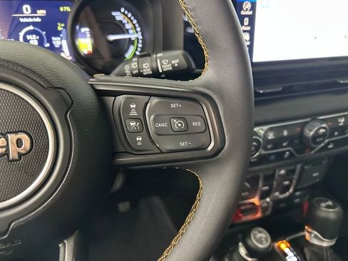 Used 2024 Jeep Wrangler Unlimited AWD/4WD image 16