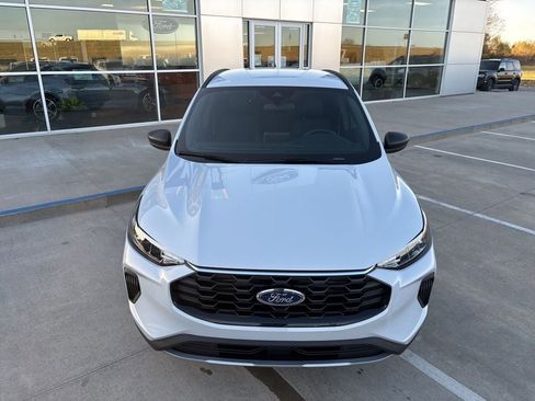 New 2026 Ford Escape ST-Line w/ Cold Weather Package image 10