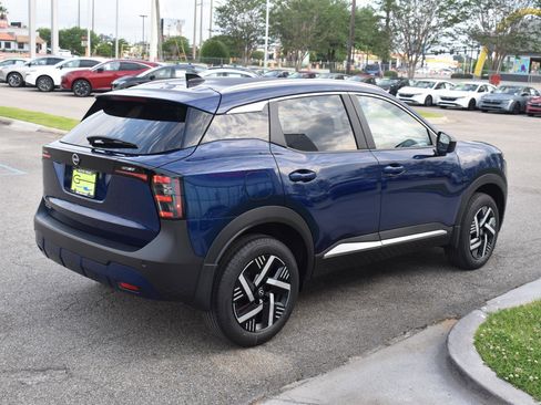 New 2026 Nissan Kicks SV w/ Interior Electronics Package FWD image 9