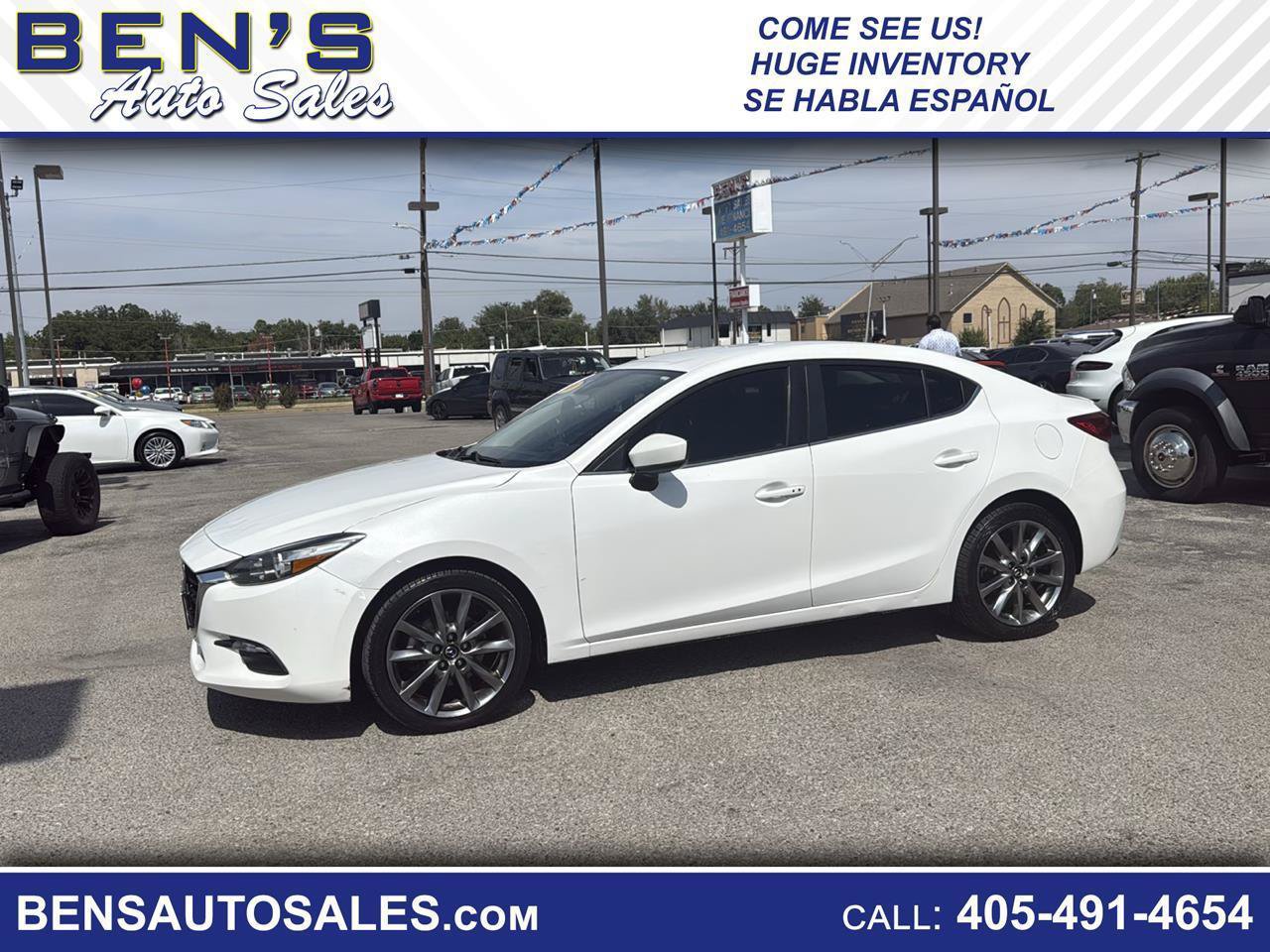 Used 2018 MAZDA MAZDA3 Touring FWD image 1
