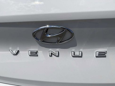 Used 2023 Hyundai Venue SEL w/ Cargo Package FWD image 15