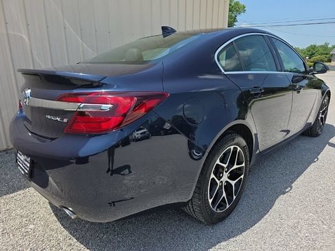 Used 2017 Buick Regal Sport Touring FWD image 7