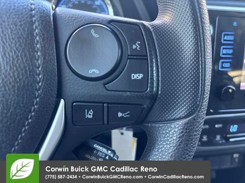 Used 2018 Toyota Corolla LE FWD image 26