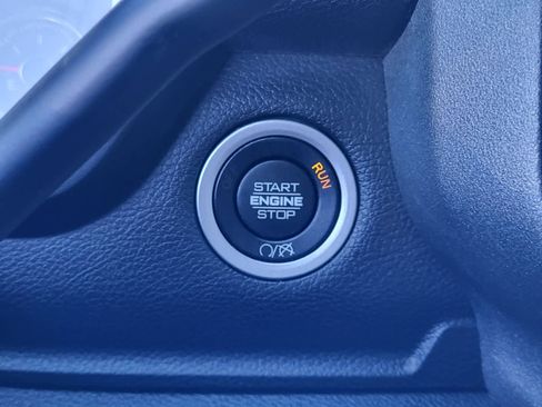 Used 2024 RAM 2500 Tradesman w/ Chrome Appearance Group image 19