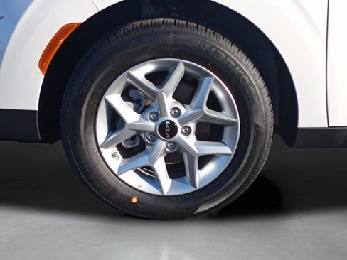 New 2025 Kia Soul LX image 39