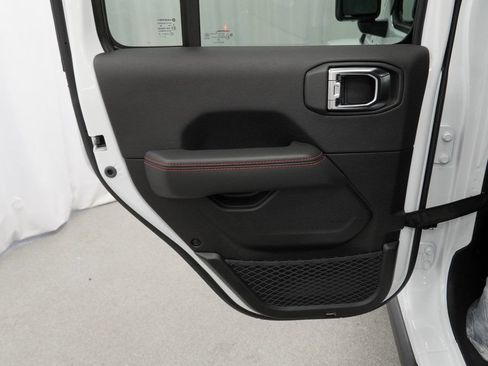 New 2026 Jeep Wrangler Unlimited Rubicon AWD/4WD image 30