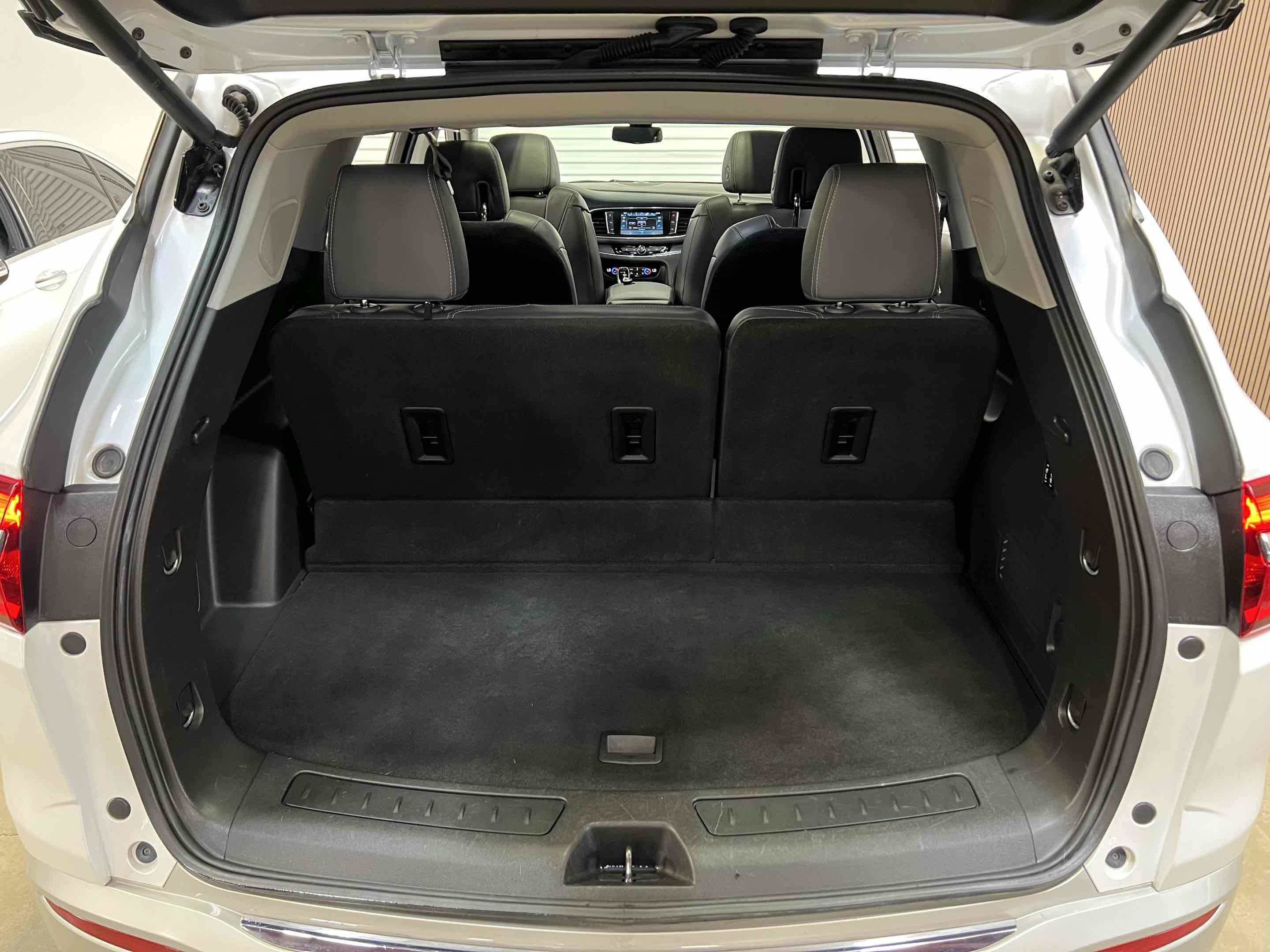 Used 2018 Buick Enclave Premium w/ Experience Buick Package AWD/4WD image 34