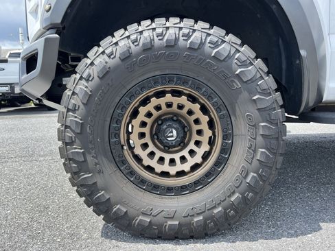 Used 2020 Ford F150 Raptor w/ Equipment Group 802A Luxury AWD/4WD image 12