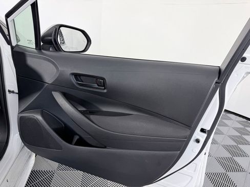 Used 2022 Toyota Corolla LE image 10
