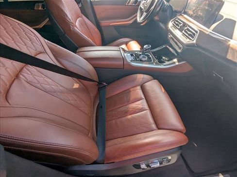 Used 2022 BMW X5 xDrive40i w/ M Sport Package AWD/4WD image 19