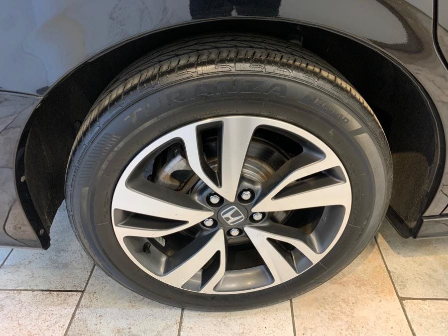 Used 2023 Honda Odyssey Touring image 13