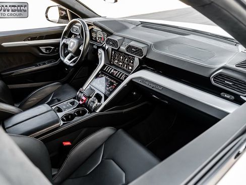 Used 2019 Lamborghini Urus Base image 34