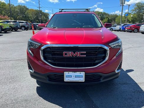 Used 2020 GMC Terrain SLE w/ Driver Convenience Package image 2