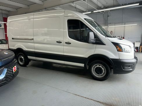 Used 2020 Ford Transit 250 Medium Roof w/ Interior Upgrade Package RWD image 4