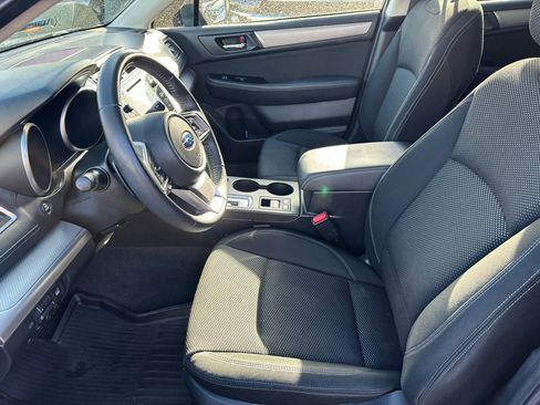 Used 2019 Subaru Outback 2.5i Premium image 8